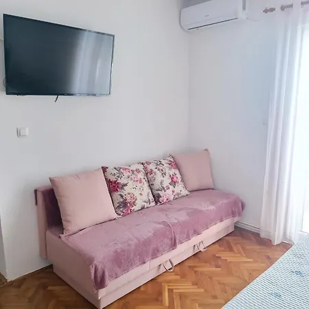Antonia Apartman *